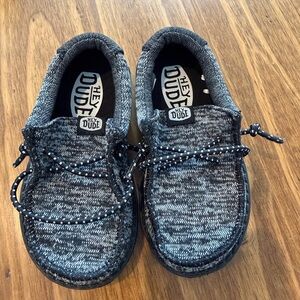 Hey Dude Kids Black and Gray Toddler C6